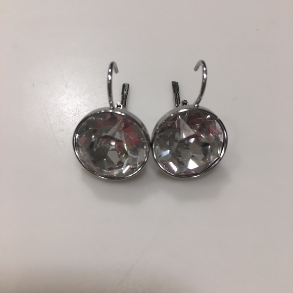 💎 Earrings - Picture 3 of 6